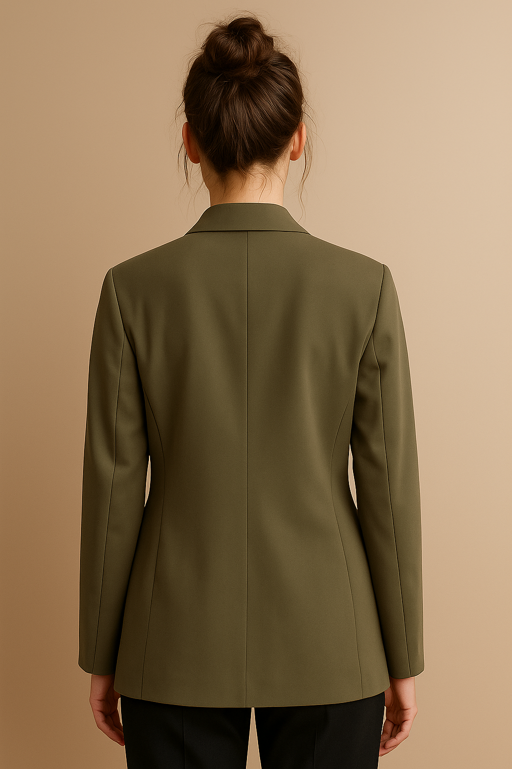 Damska marynarka z podwójnym zapięciem na guziki w kolorze oliwkowym